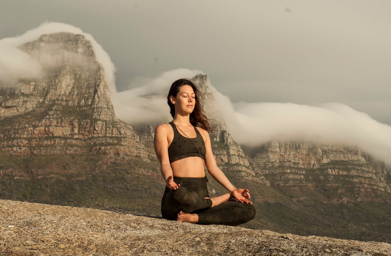 Meditation posture, Heart opening